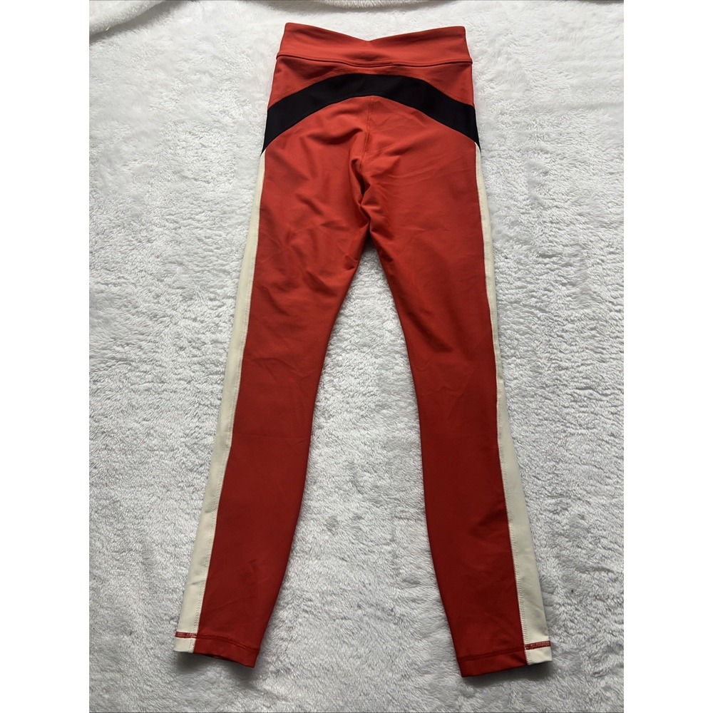 thrive societe Medium Salmon Cream Blackā Leggings Workout